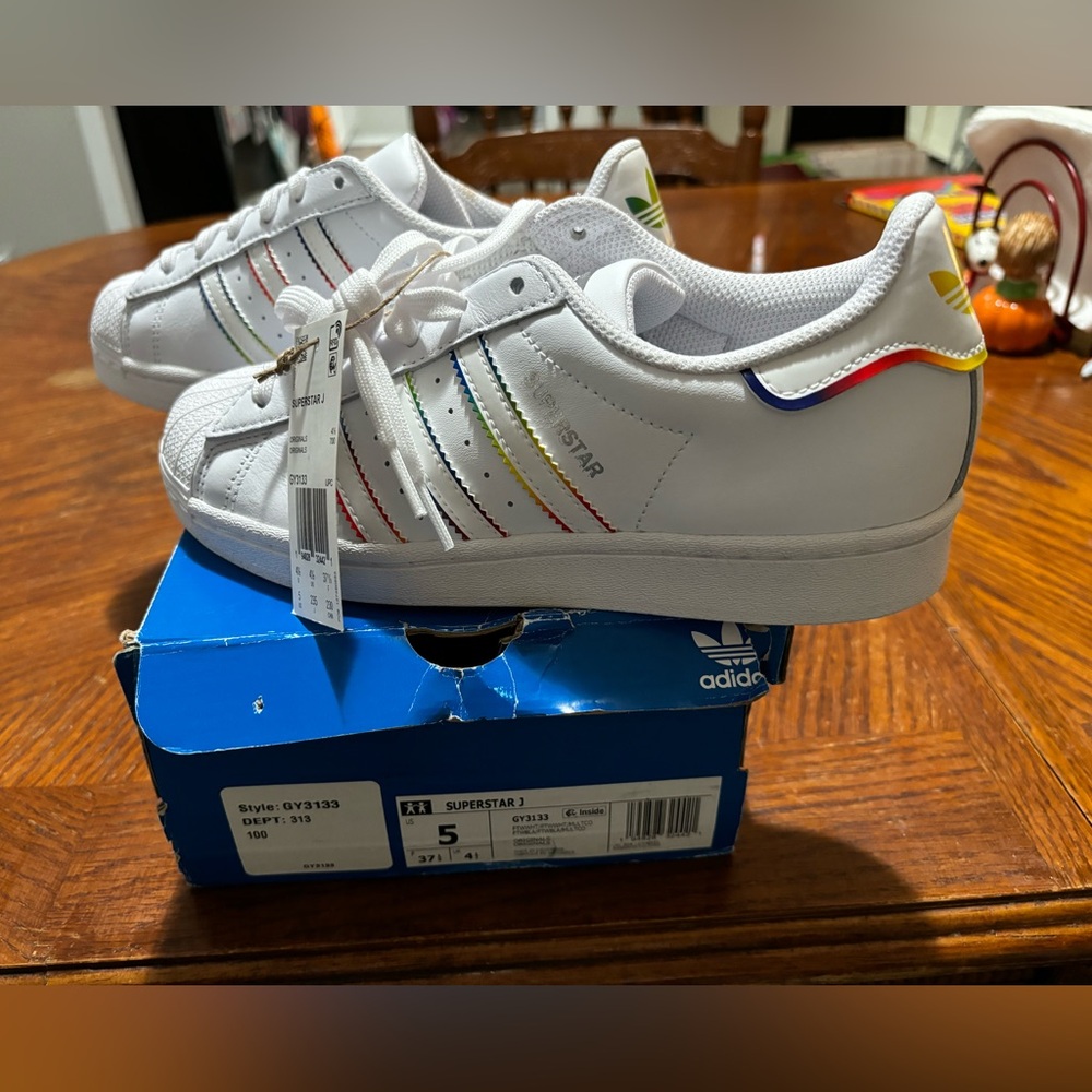 Adidas Superstar J GY3133 kids size 5